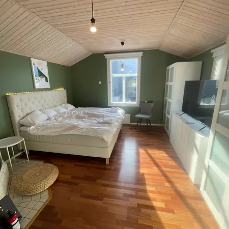 Lägenhet Idyllinen Puutaloasunto Vasa