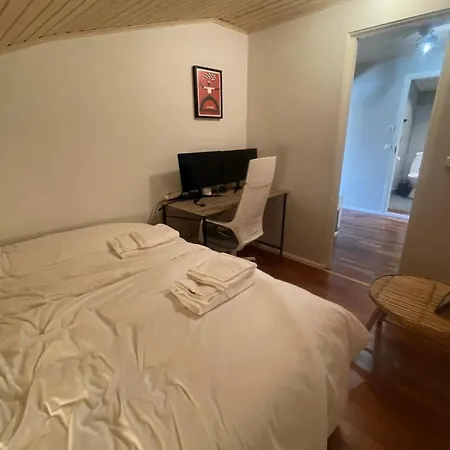 Idyllinen Puutaloasunto *